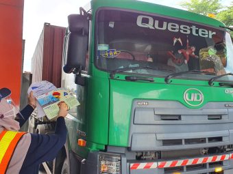 Astra UD Trucks Peduli Pengemudi Truk di Masa Pandemi